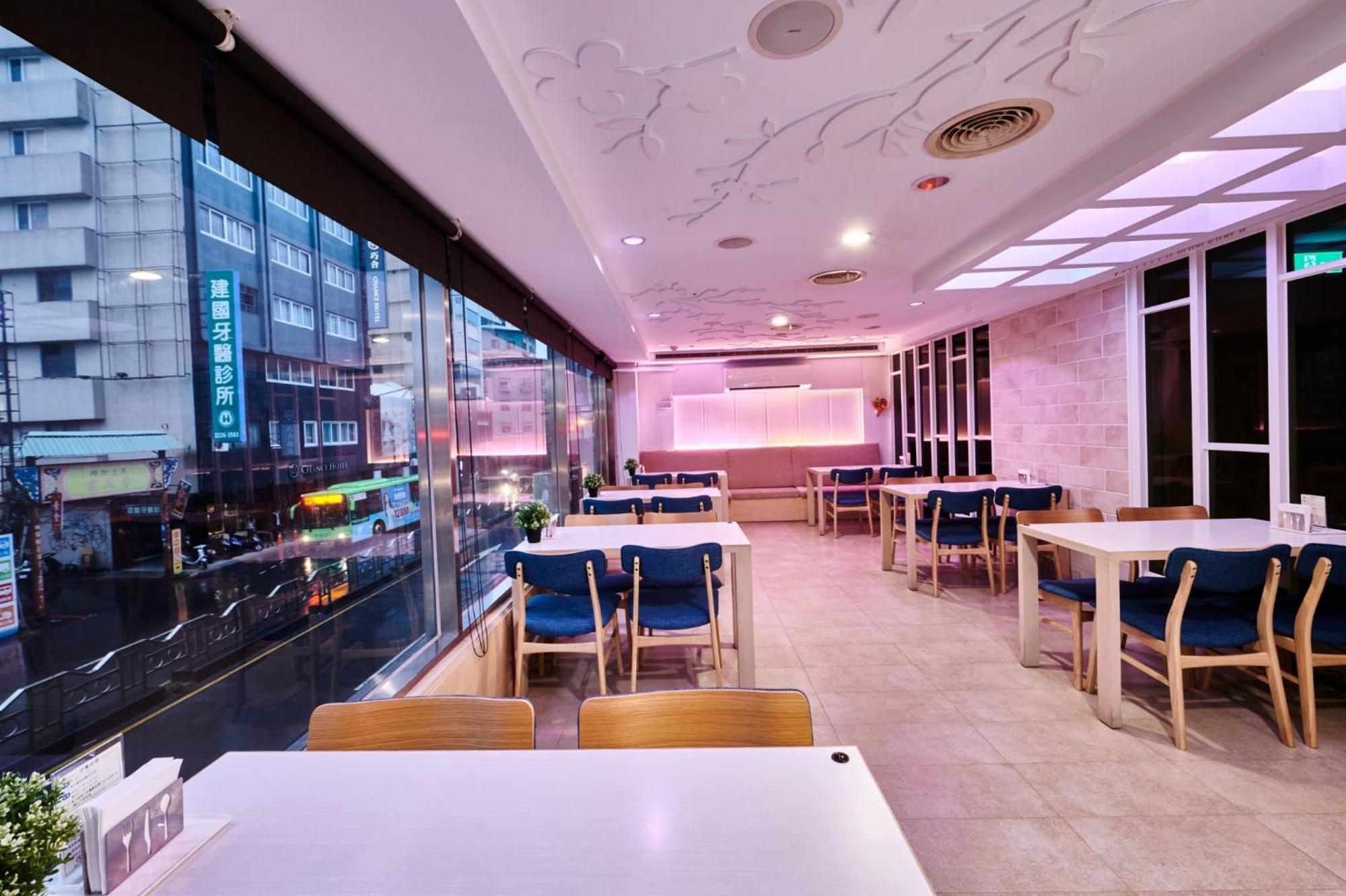 Hotel Leisure 台中輕行旅 Εξωτερικό φωτογραφία