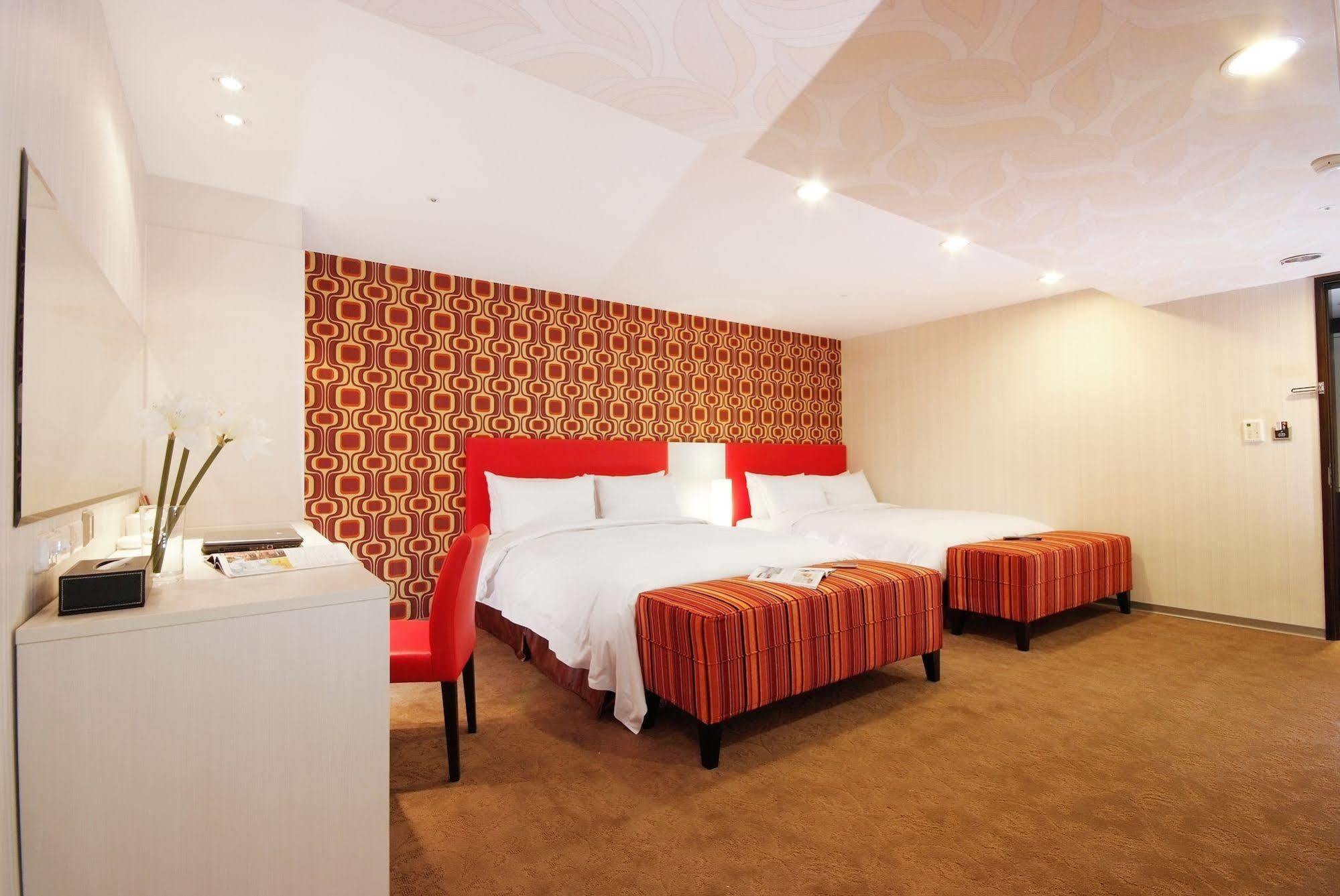 Hotel Leisure 台中輕行旅 Εξωτερικό φωτογραφία