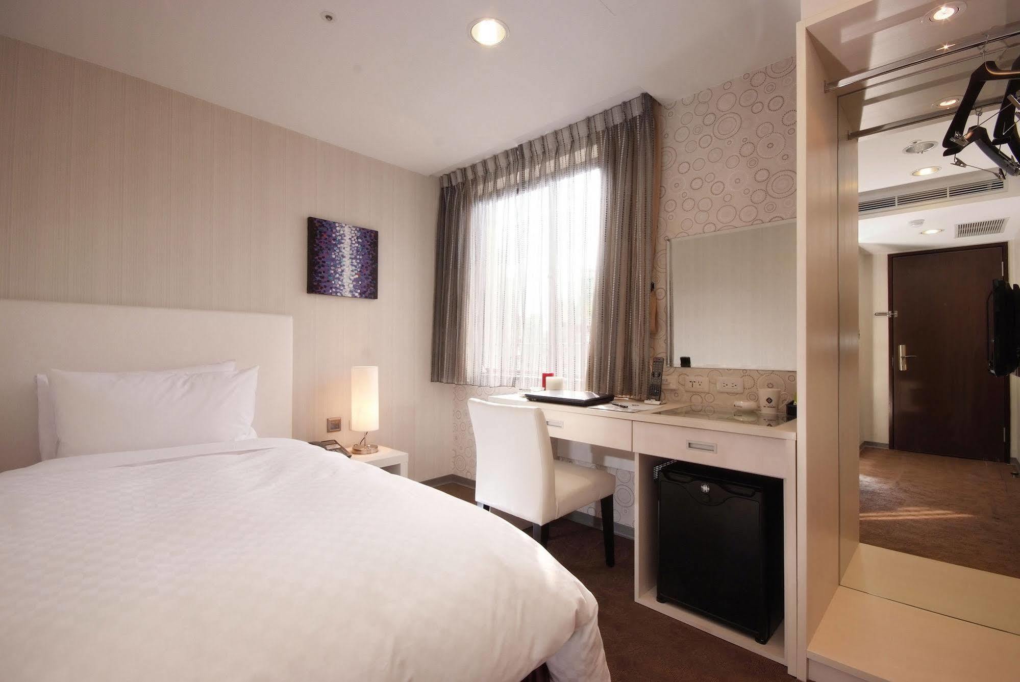 Hotel Leisure 台中輕行旅 Εξωτερικό φωτογραφία