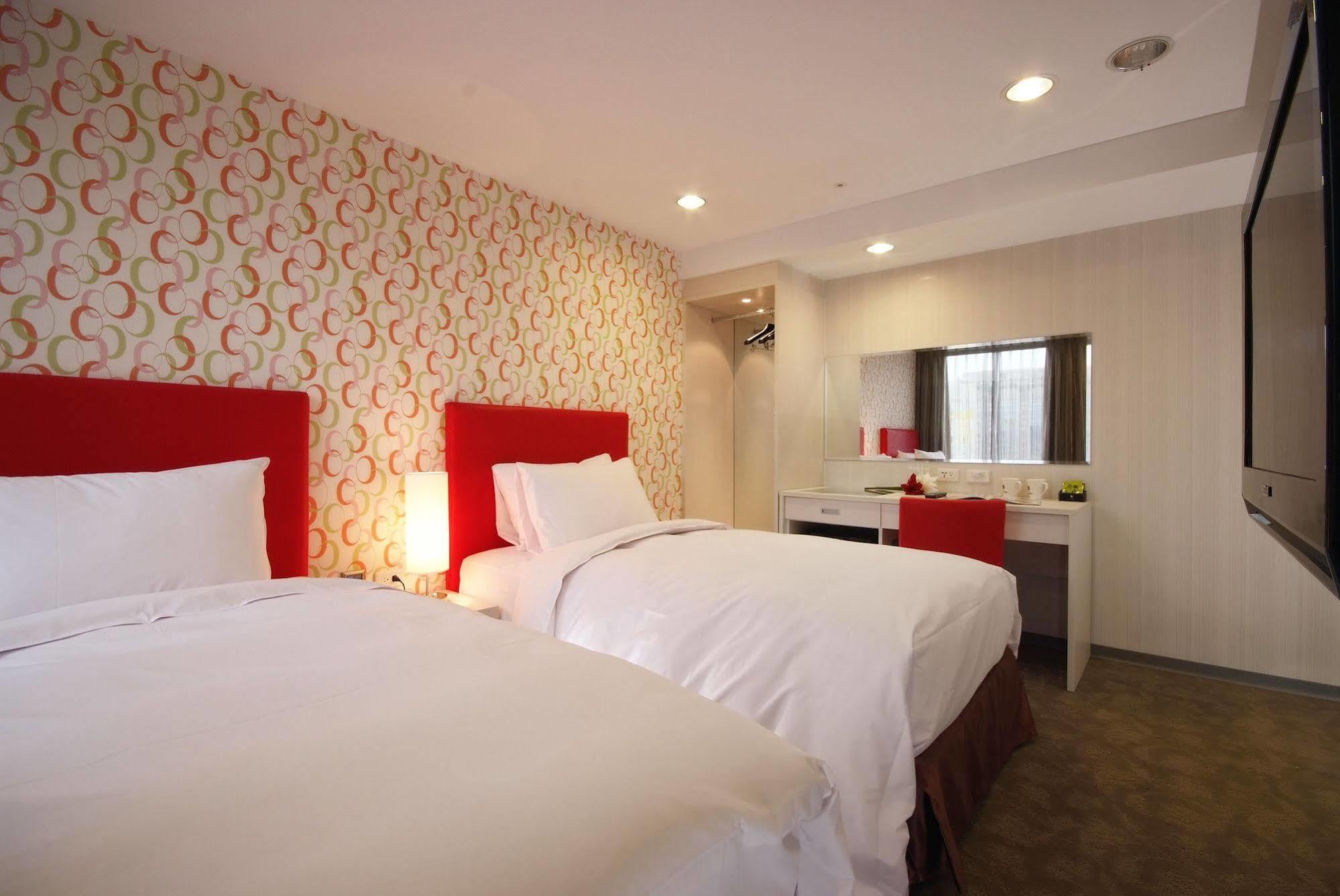 Hotel Leisure 台中輕行旅 Εξωτερικό φωτογραφία