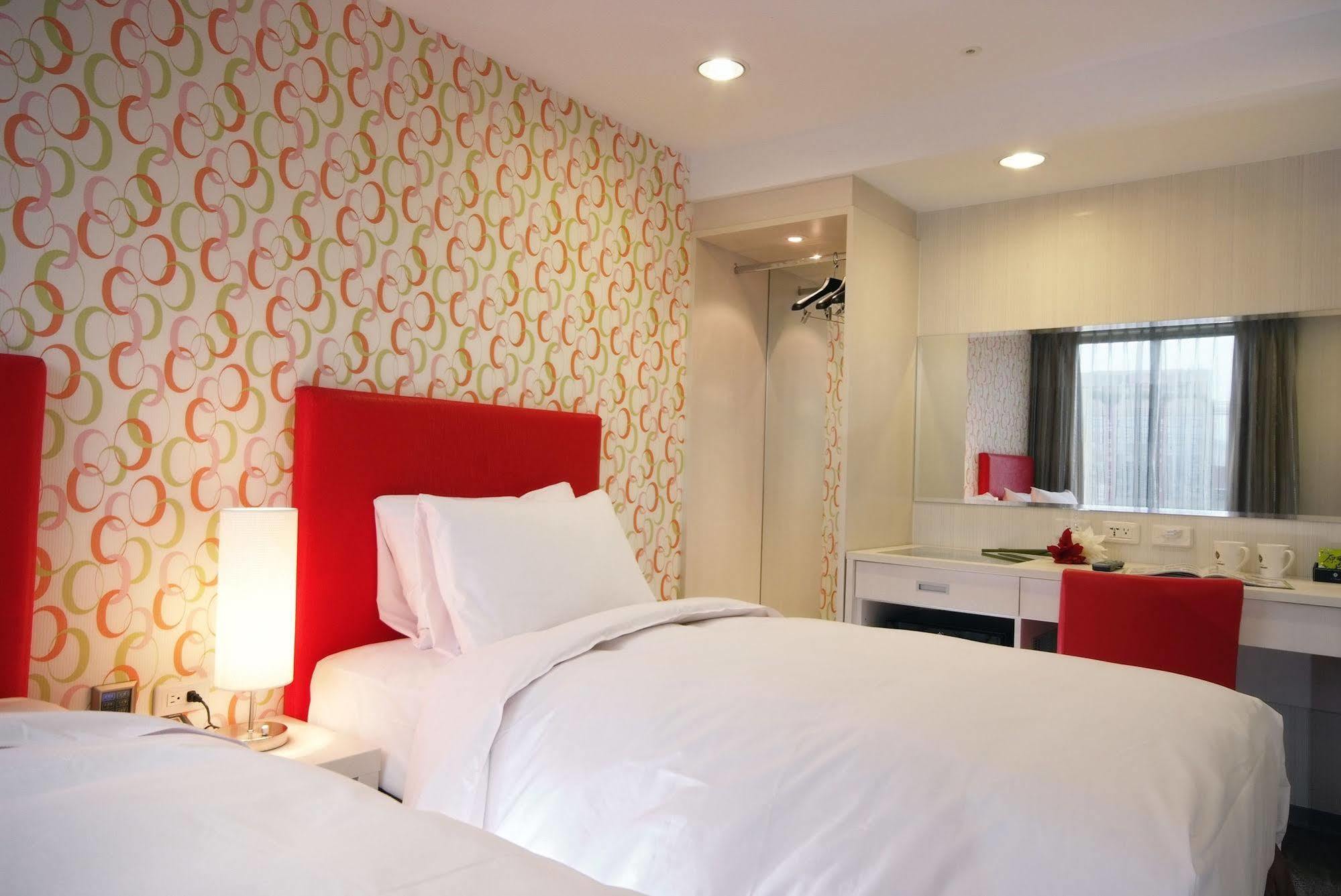 Hotel Leisure 台中輕行旅 Εξωτερικό φωτογραφία