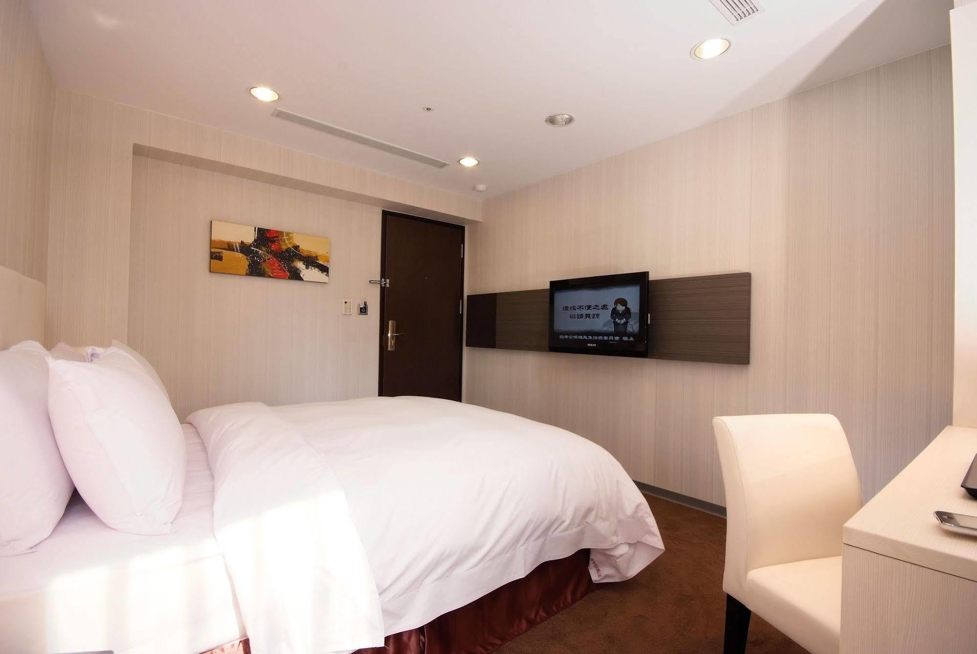 Hotel Leisure 台中輕行旅 Εξωτερικό φωτογραφία