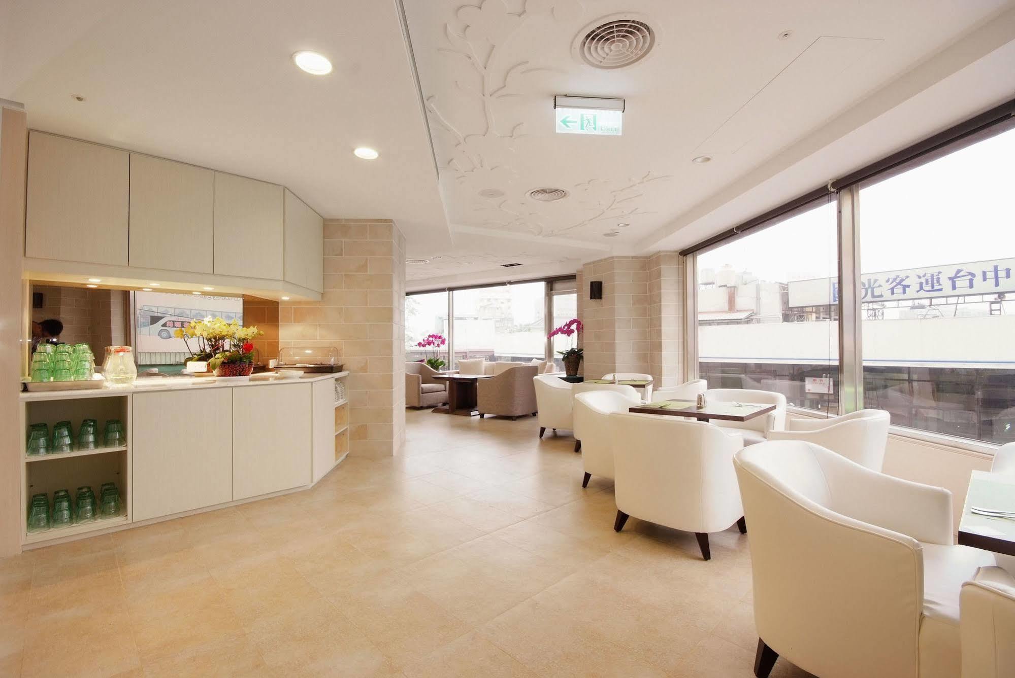 Hotel Leisure 台中輕行旅 Εξωτερικό φωτογραφία